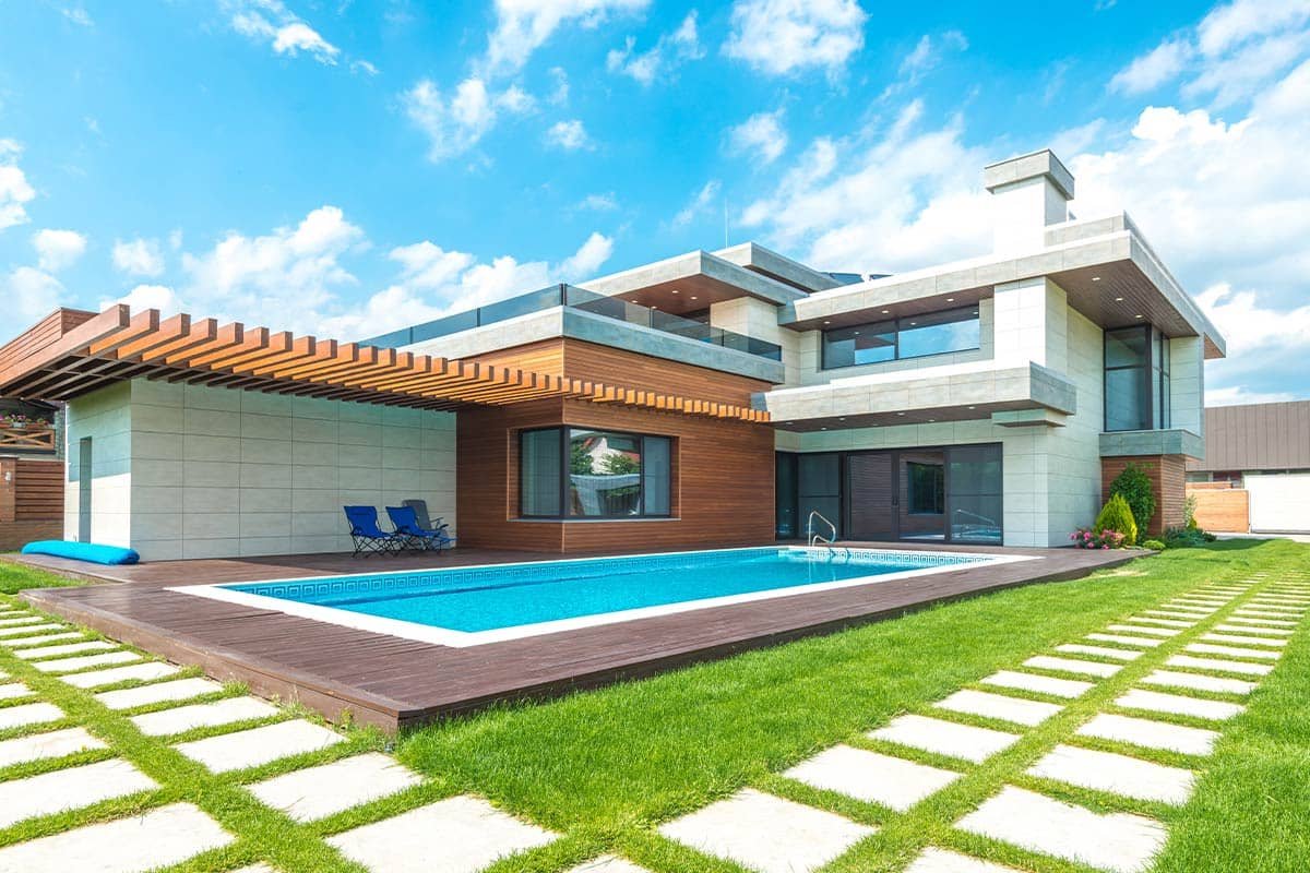 Luxurious Mansion Luxurious Mansion